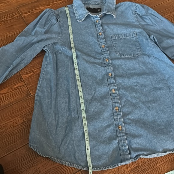 ASOS DESIGN DENIM BUTTON DOWN PLEATED AT SHOULDER - Picture 5 of 7